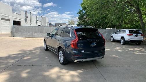 2019 Volvo XC90 T6 Momentum