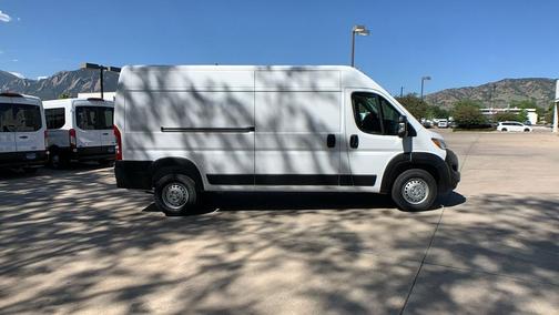 Bright White Clearcoat 2026 RAM ProMaster 2500 Tradesman