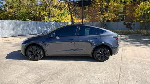 2024 Tesla Model Y Long Range Dual Motor All-Wheel Drive