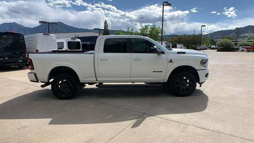 Bright White Clearcoat 2020 RAM 2500 Laramie Crew Cab 4x4 6'4' Box