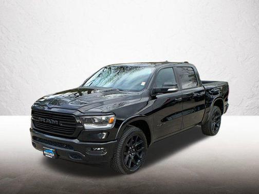 Diamond Black Crystal Pearlcoat 2022 RAM 1500 Laramie