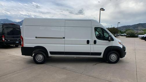 Bright White Clearcoat 2025 RAM ProMaster 2500 Tradesman