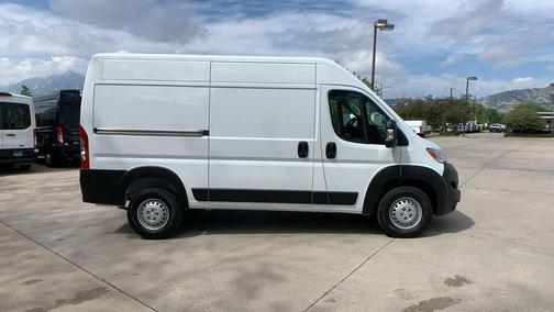 Bright White Clearcoat 2026 RAM ProMaster 1500 Base