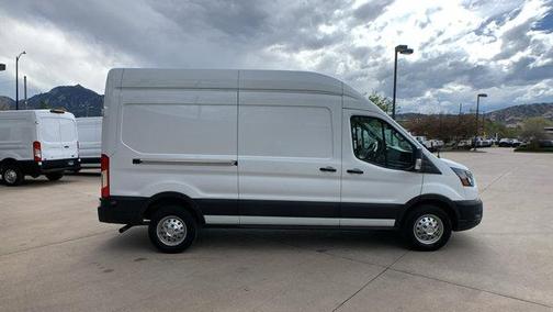 Oxford White 2023 Ford Transit-250 Base