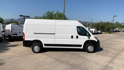 Bright White Clearcoat 2025 RAM ProMaster 2500 Tradesman