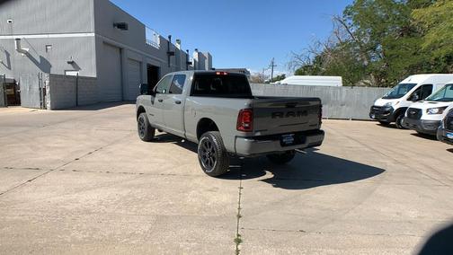 Ceramic Gray Clearcoat 2026 RAM 2500 Big Horn Crew Cab 4x4 6'4' Box