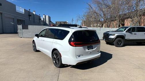 2026 Chrysler Pacifica Limited