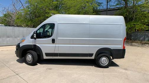 Bright Silver Metallic Clearcoat 2024 RAM ProMaster 1500 Base