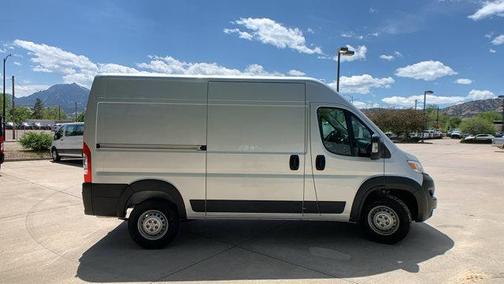 Bright Silver Metallic Clearcoat 2024 RAM ProMaster 1500 Base