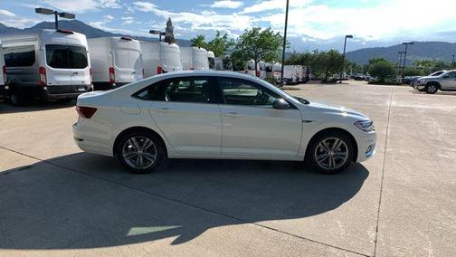 2021 Volkswagen Jetta 1.4T R-Line