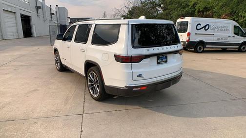Bright White Clearcoat 2022 Jeep Wagoneer Series III 4x4