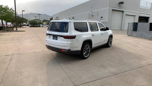 Bright White Clearcoat 2022 Jeep Wagoneer Series III 4x4