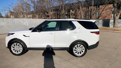 2024 Land Rover Discovery P300 S