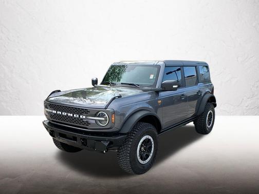 Carbonized Gray Metallic 2022 Ford Bronco Badlands