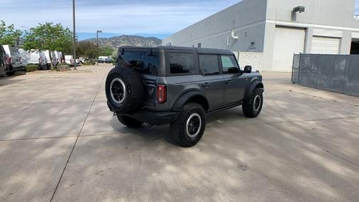 Carbonized Gray Metallic 2022 Ford Bronco Badlands