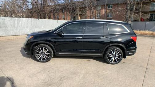 2021 Honda Pilot Touring 8-Passenger