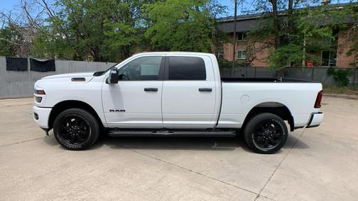 Bright White Clearcoat 2025 RAM 2500 Big Horn Crew Cab 4x4 6'4' Box