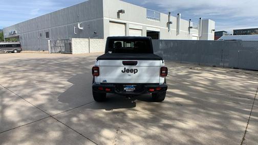 Bright White Clearcoat 2023 Jeep Gladiator Rubicon