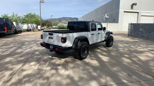 Bright White Clearcoat 2023 Jeep Gladiator Rubicon