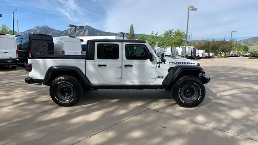 Bright White Clearcoat 2023 Jeep Gladiator Rubicon