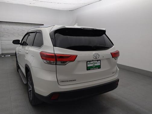 Blizzard Pearl 2019 Toyota Highlander XLE