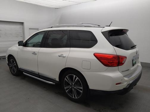 Pearl White 2017 Nissan Pathfinder Platinum