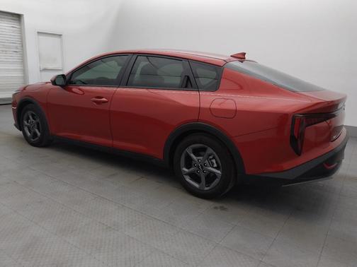 Currant Red 2025 Kia K4 LXS