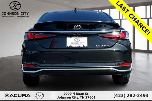 2023 Lexus ES 300h Base