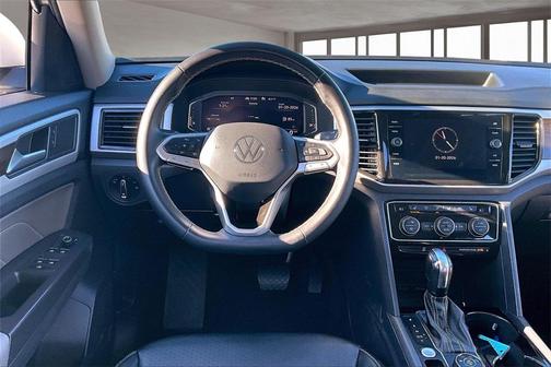2022 Volkswagen Atlas 3.6L SE w/Technology