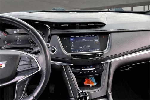 2023 Cadillac XT5 Premium Luxury