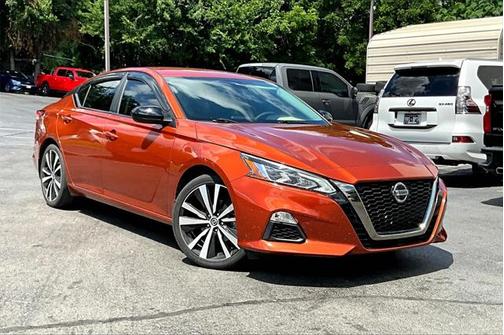 2021 Nissan Altima SR FWD