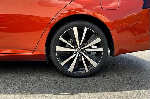 2021 Nissan Altima SR FWD