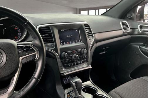 2018 Jeep Grand Cherokee Laredo E