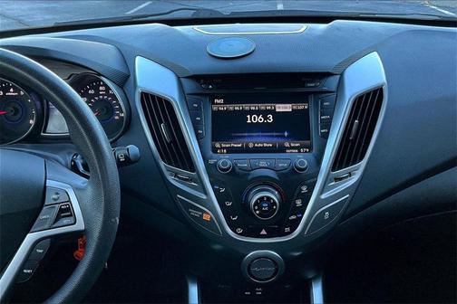 2016 Hyundai Veloster Base