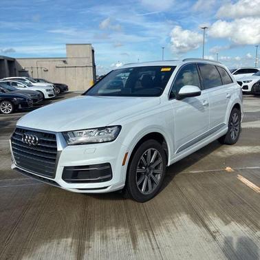 2019 Audi Q7 45 Premium Plus