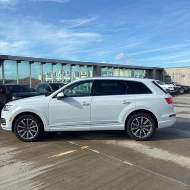 2019 Audi Q7 45 Premium Plus
