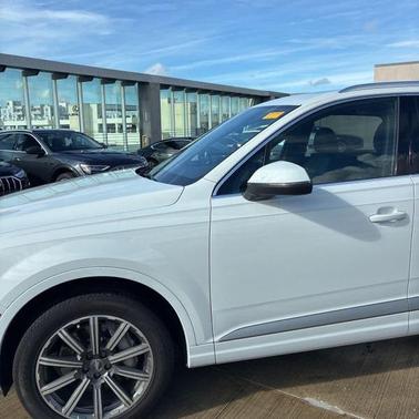 2019 Audi Q7 45 Premium Plus