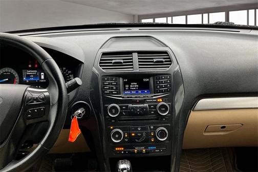 2017 Ford Explorer Base