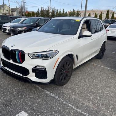 2021 BMW X5 M50i