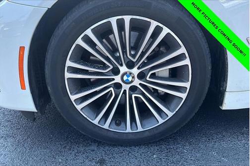 2018 BMW 530 530i