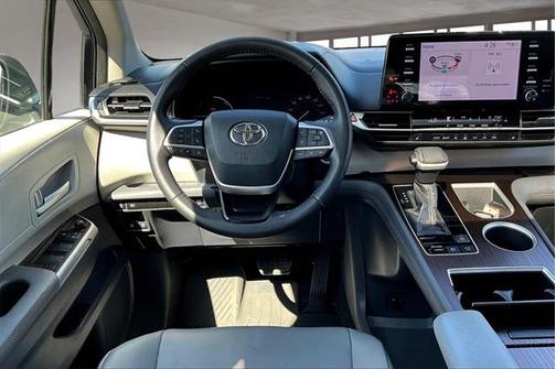 2021 Toyota Sienna XLE 7 Passenger