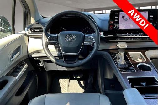 2021 Toyota Sienna XLE 7 Passenger