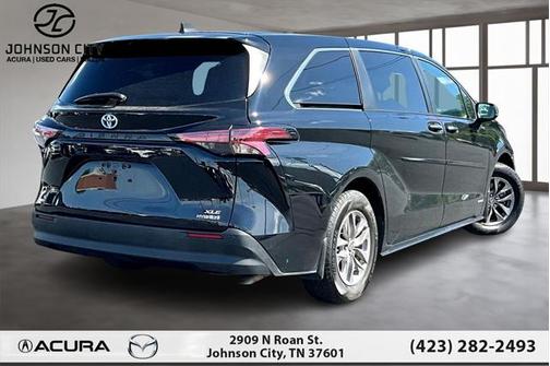 2021 Toyota Sienna XLE 7 Passenger