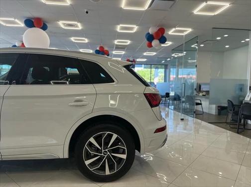 2024 Audi Q5 45 S line Premium Plus
