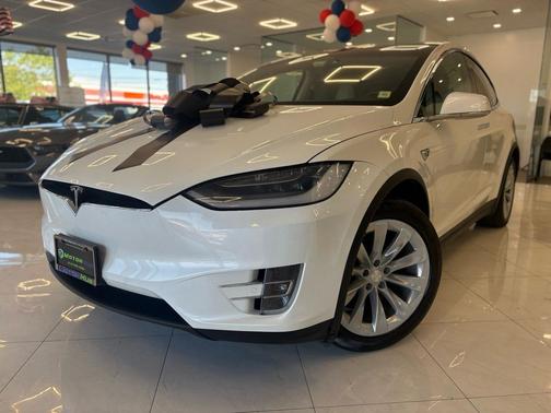 Pearl White Multi-Coat 2019 Tesla Model X Long Range