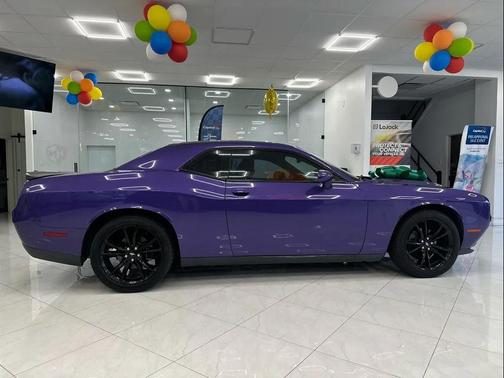 2018 Dodge Challenger SXT
