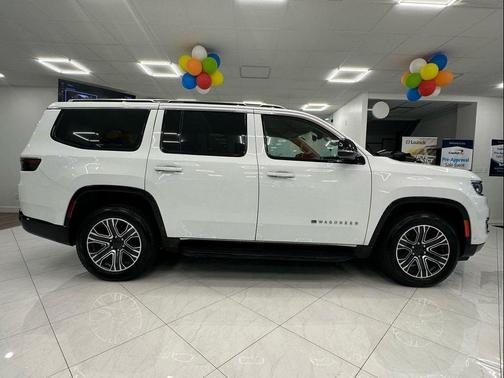 2024 Jeep Wagoneer Series II 4x2