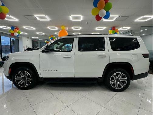 2024 Jeep Wagoneer Series II 4x2