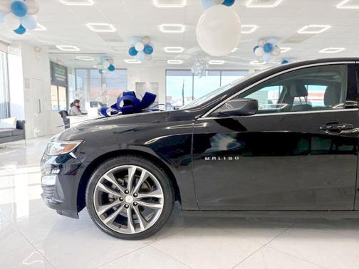 2022 Chevrolet Malibu FWD LT