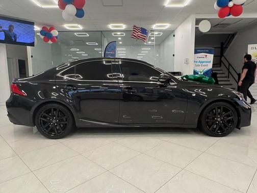 2018 Lexus IS 300 Base